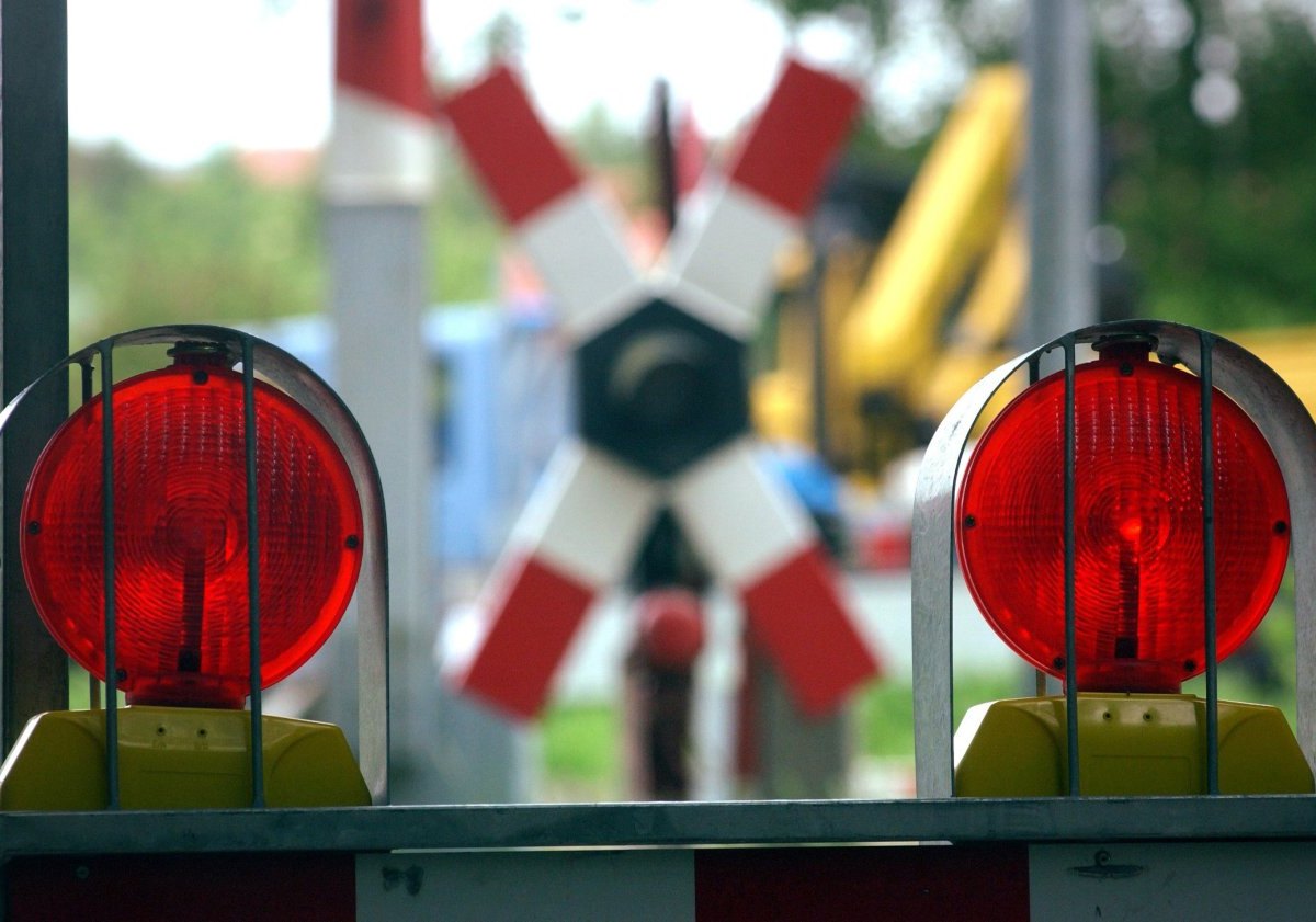 peine vöhrum bahn bagger unfall strecke hannover braunschweig