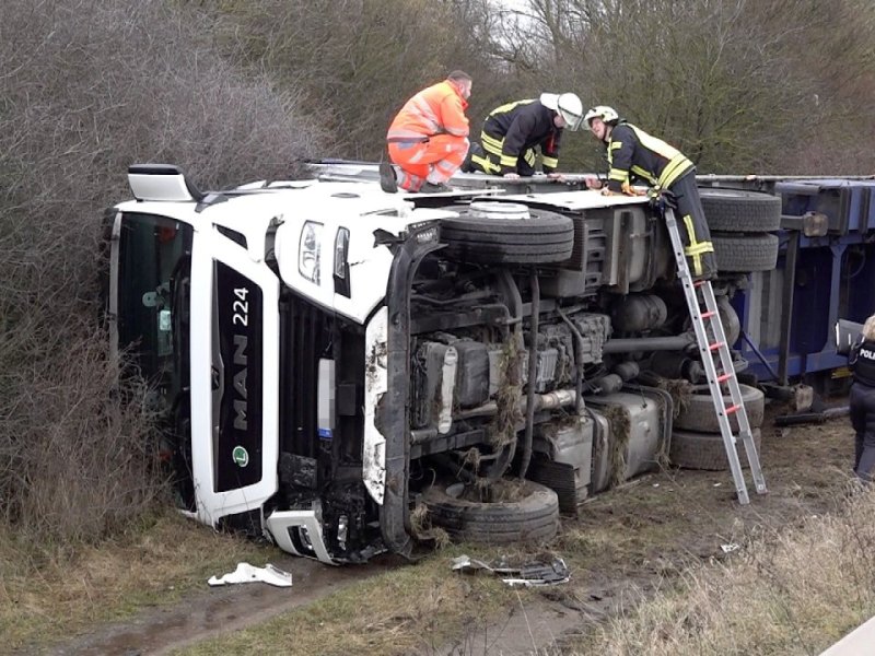 unfall a2 Alleringersleben lkw