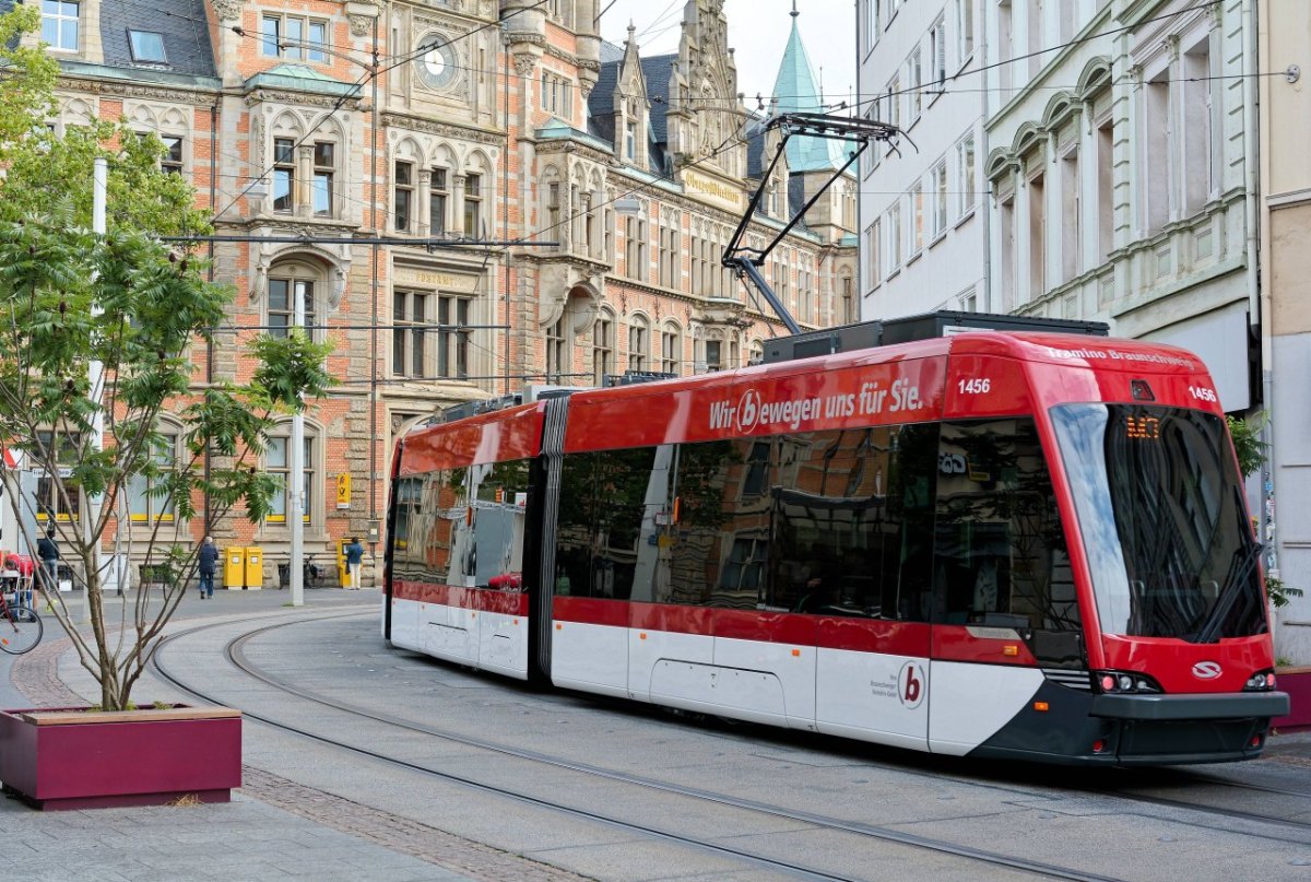 Braunschweig BSVG Nahverkehr Lena Tiemann Facebook Durchsage