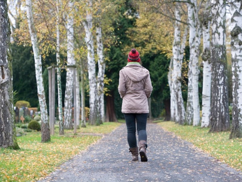 Frau im Park Salzgitter