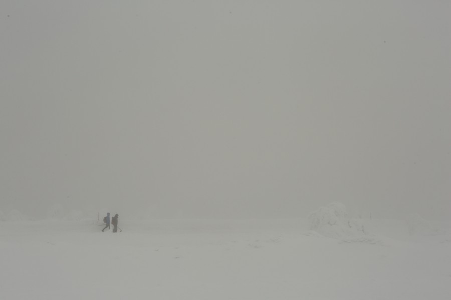 Auf dem Brocken im Harz hat am Sonntag Schnee und Sturm gewütet (Symbolbild). 