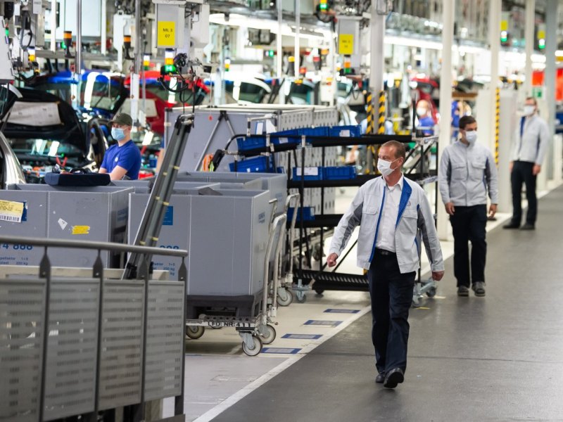 VW Mechatroniker Ingenieure Controller.jpg