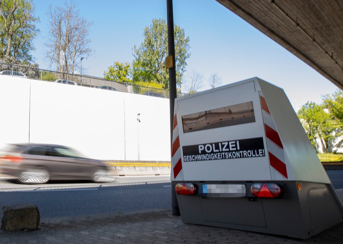 blitzer wolfsburg enforcement trailer