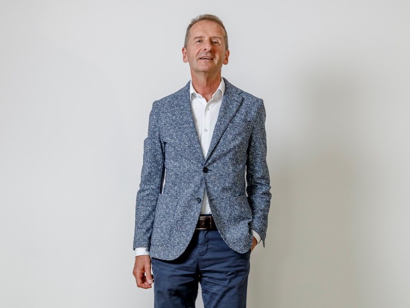 VW-Chef Herbert Diess hat eine Vision für Wolfsburg. (Archivbild), Die erste Skizze von der neuen VW-E-Limousine Trinity.