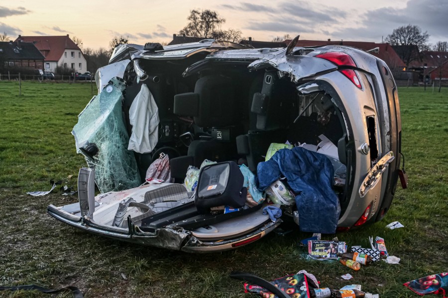 Nach dem schweren Verkehrsunfall in Barsinghausen in der Region Hannover ist ein zweites verletztes Kind gestorben. (Archivbild)