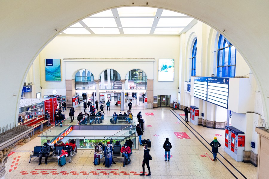 Im Hauptbahnhof Hannover ist der 26-Jährige auf ein Kind losgegangen. (Archivbild)