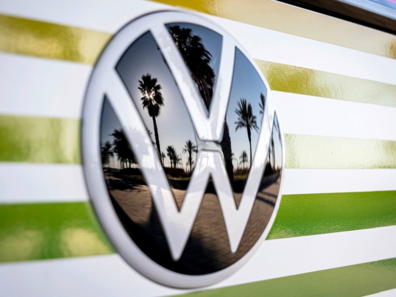 vw id buzz logo