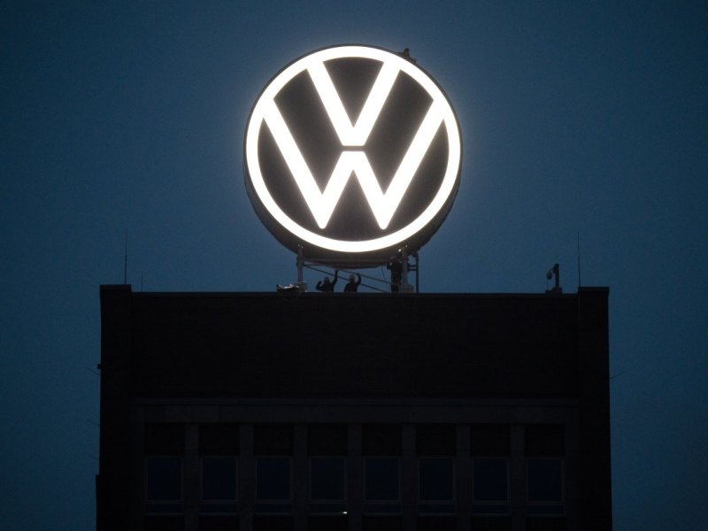 vw nacht logo abend dunkel