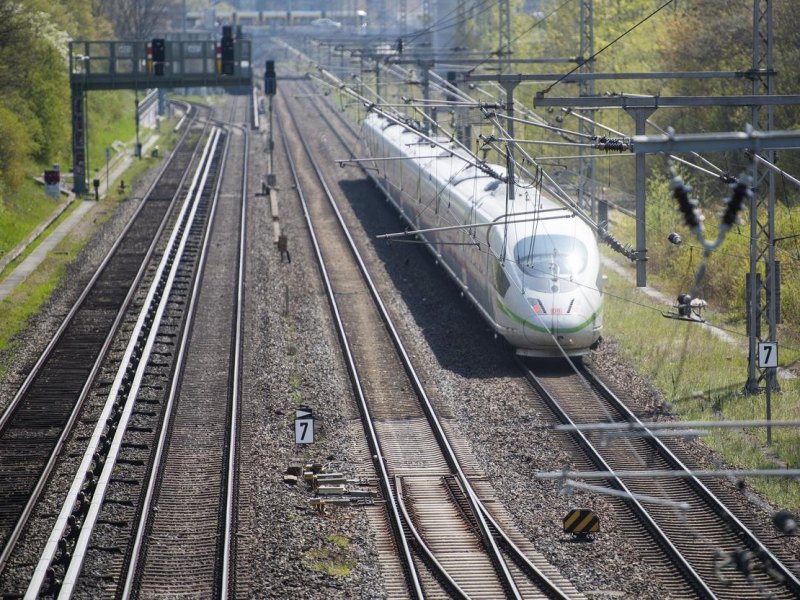 Bahn-ICE-Niedersachsen-Kreis-Gifhorn.jpg