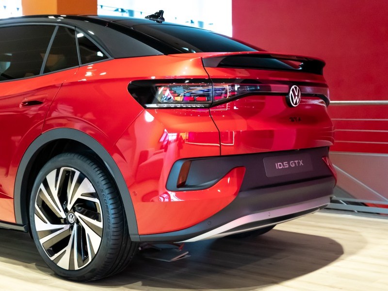 Der Vorverkauf für das erste langstreckentaugliche E-SUV-Coupé von Volkswagen ist gestartet.