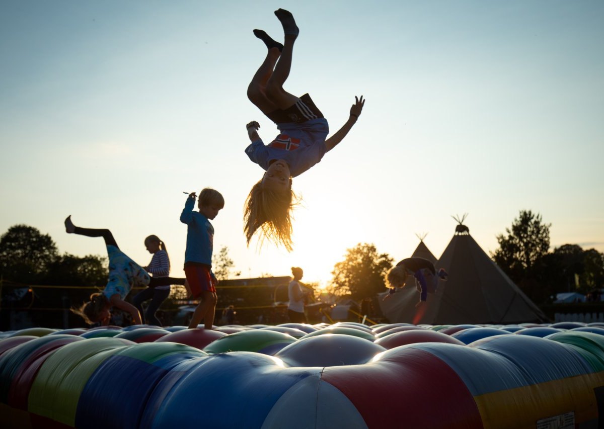 Braunschweig Lenste ferienlager Camp Unfall Kinder Hüpfburg Hüpfkissen