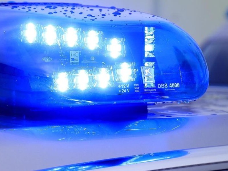 Der Unfallverursacher blieb unverletzt.