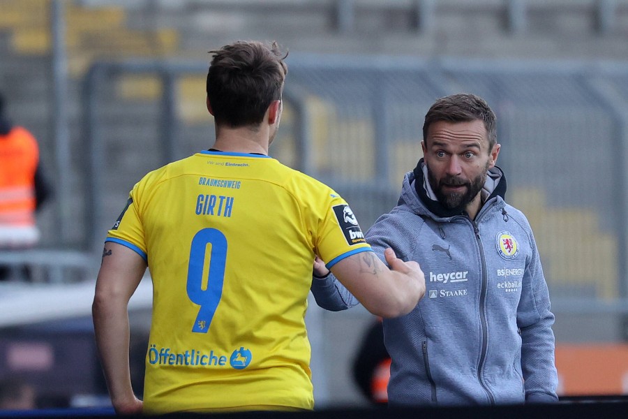 Löwen-Coach Michael Schiele war mit Benjamin Girth zufrieden.