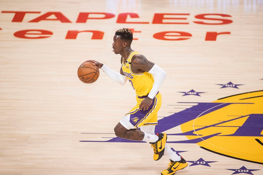 Eintracht Braunschweig-Fan Dennis Schröder hier noch im Trikot von den Los Angeles Lakers.