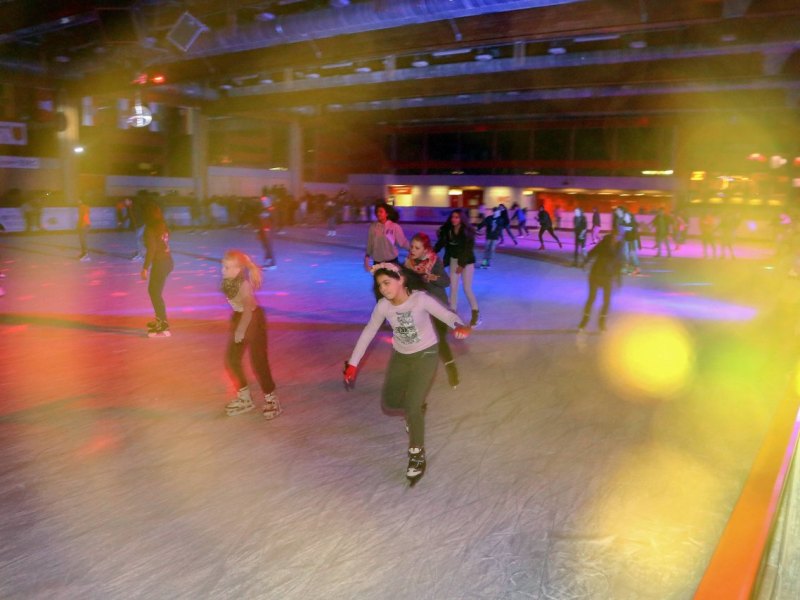 Eisdisco Eishalle Wolfsburg Niedersachsen