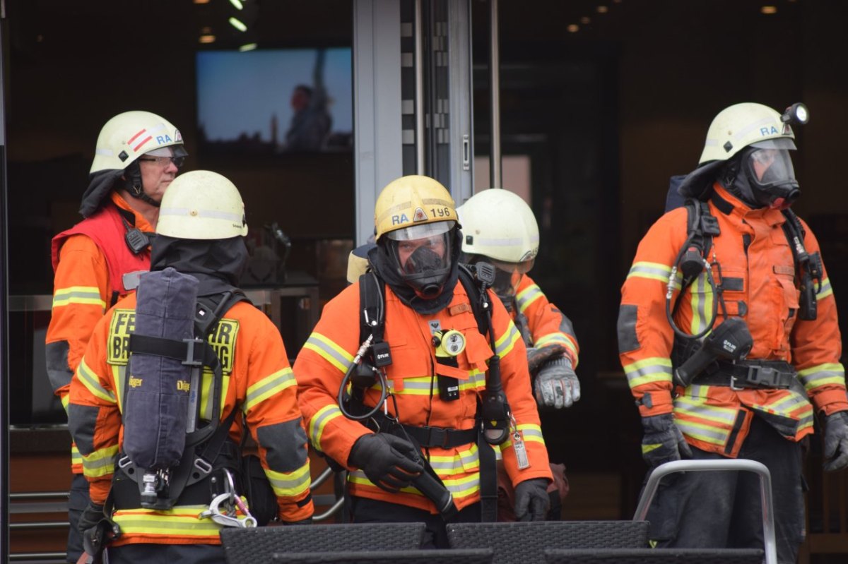 Feuerwehr Bohlweg Braunschweig symbolbild symbolfoto