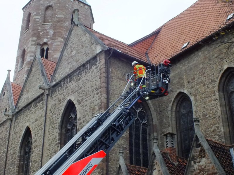 Feuerwehr Braunschweig Drehleiter