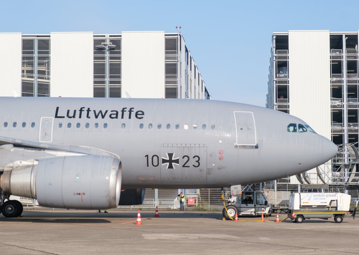 Flugzeug Serengeti-Park Flughafen Hannover