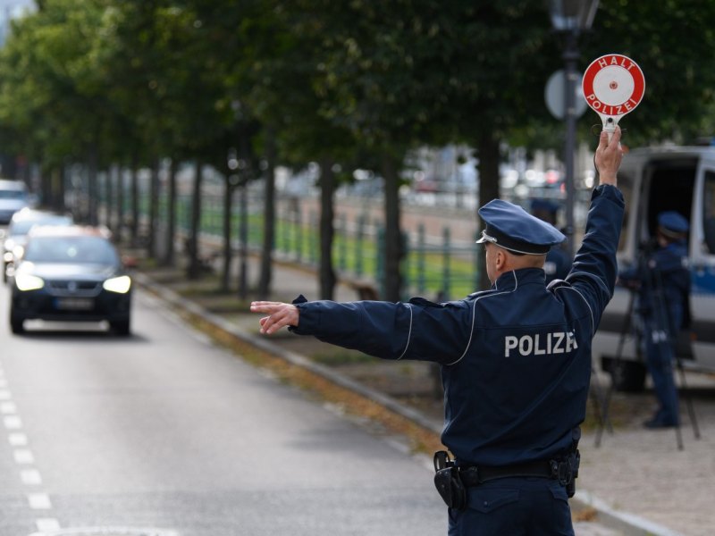 Grundschule Peine Polizeikontrolle.jpg