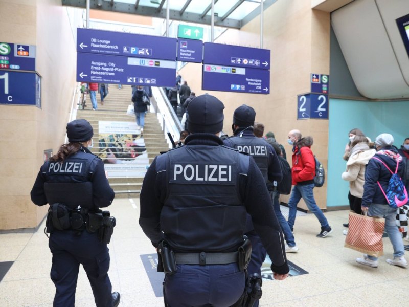 Hannover-Hauptbahnhof-Hbf.jpg