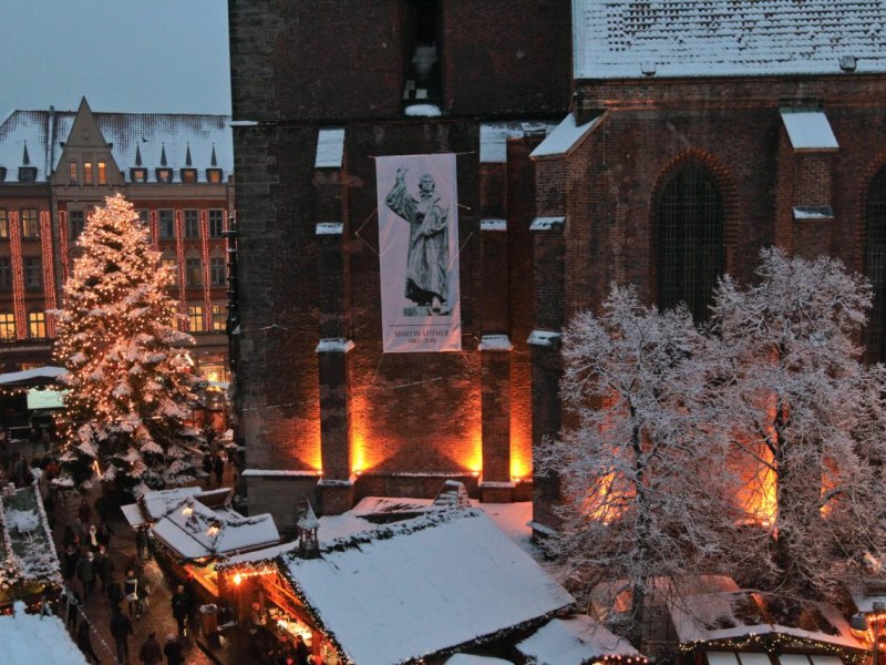 Hannover Wetter, Schnee , Weihnachten, Weihnachtsbaum, Weihnachtsmarkt an der Marktkirche