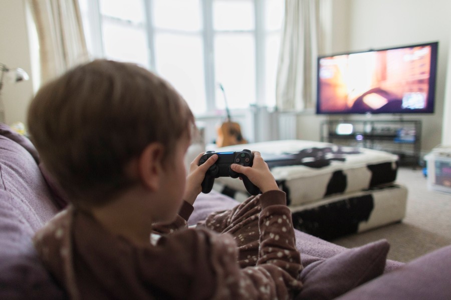 Der Medienkonsum vieler Kinder ist in der Corona-Zeit gestiegen, mahnen Experten. (Symbolbild)