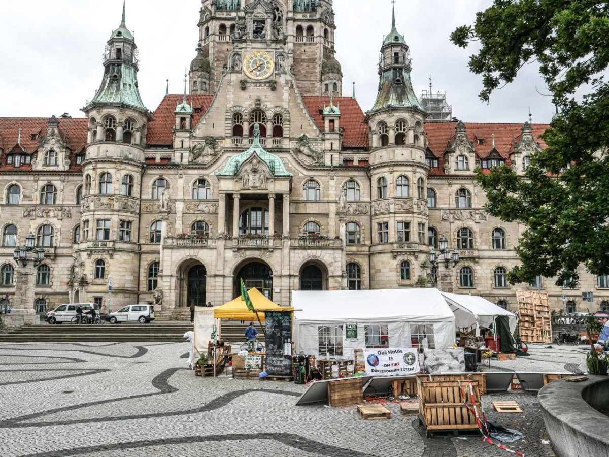 Klima-Camp Hannover Neues Rathaus.jpg