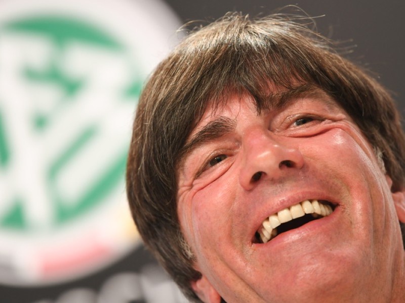 Der große Umbruch ist zum Auftakt der Mission WM-Titelverteidigung nicht notwendig – so sieht das auch Joachim Löw. (Archivbild), Nationalspieler Mario Gomez ist noch nicht fit genug.