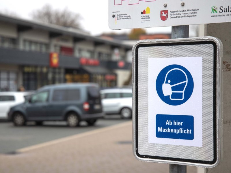 Maskenpflicht Corona Salzgitter Innenstadt Schild