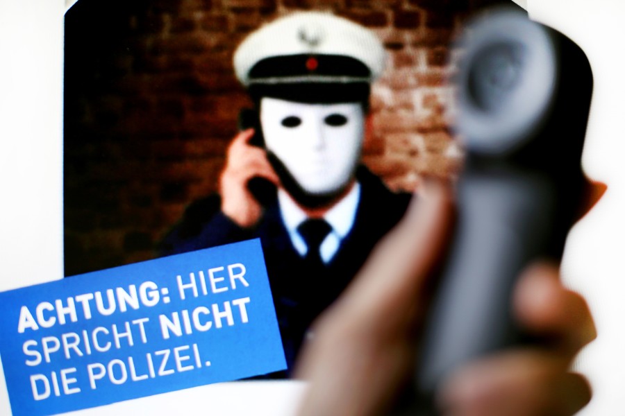 Falsche Polizisten haben über 150.000 Euro ergaunert. (Symbolbild)