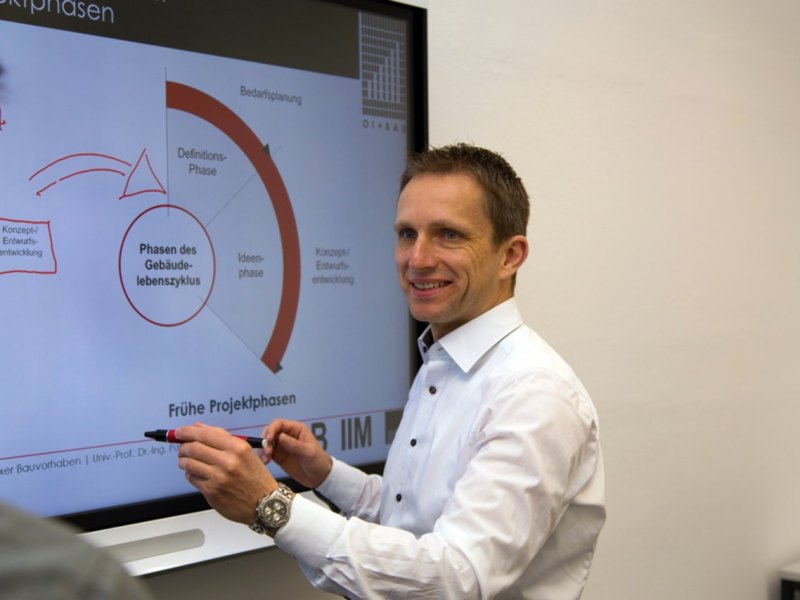 Prof. Patrick Schwerdtner vom Institut für Bauwirtschaft und Baubetrieb der Technischen Universität Braunschweig