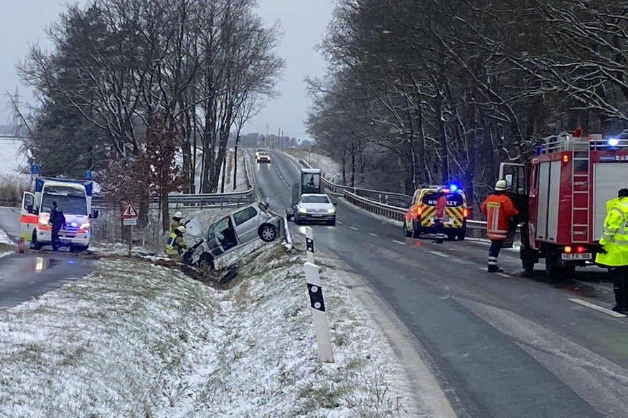 Schwerer Unfall Unfall auf der B244 bei Querenhorst im Landkreis Helmstedt!