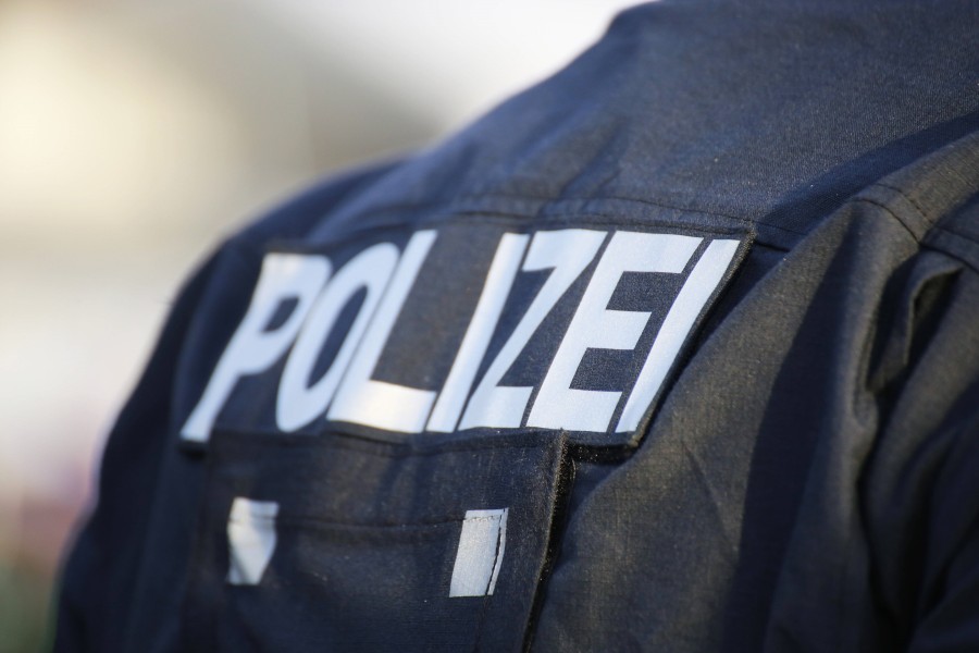 Polizisten haben zahlreiche Waffen bei mehreren Bundeswehrreservisten gefunden. (Symbolfoto)