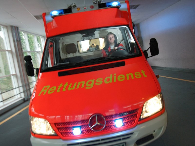Rettungswagen im Einsatz (Symbolfoto).