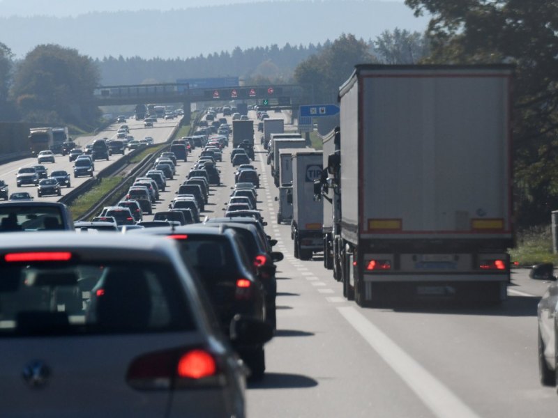 Stau Herbstferien A7.jpg