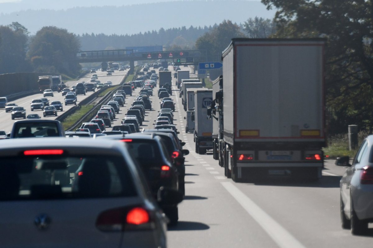 Stau Herbstferien A7.jpg