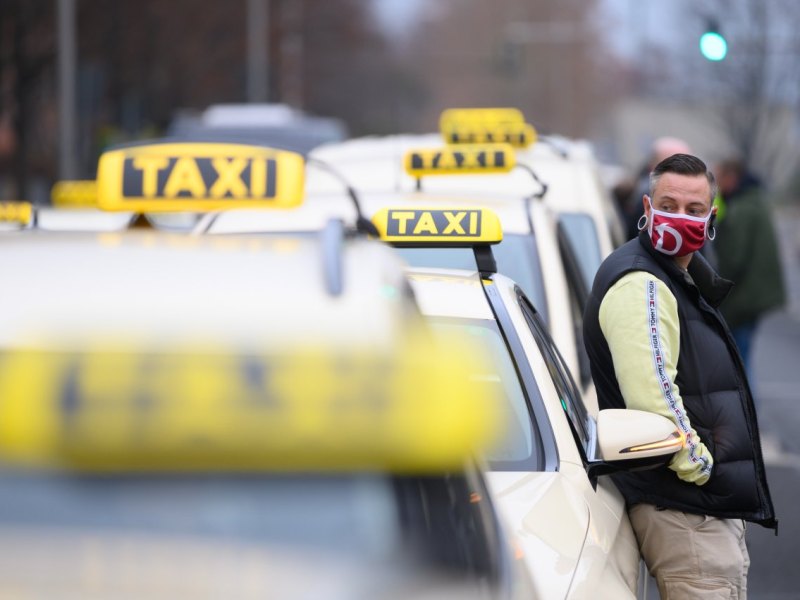 Taxi
