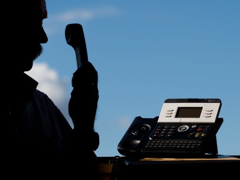 Telefon telefonieren anruf trickbetrüger