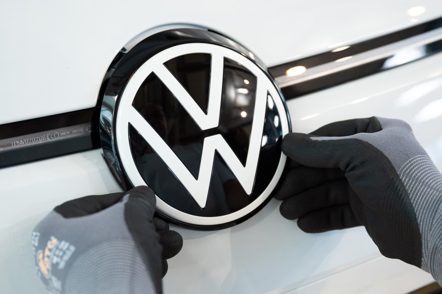 VW muss sich warm anziehen: Neben Tesla kommt nun ein weiterer Konkurrent hinzu. (Symbolbild)