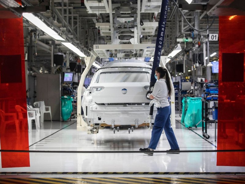 VW Mitarbeiterin Umstrukturierung.jpg