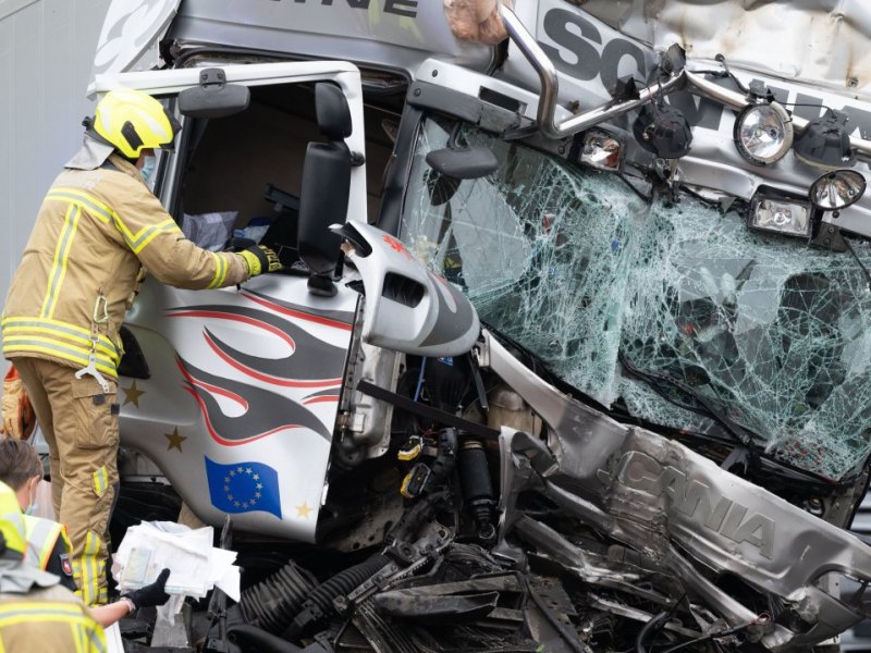 a2 lkw unfall hannover