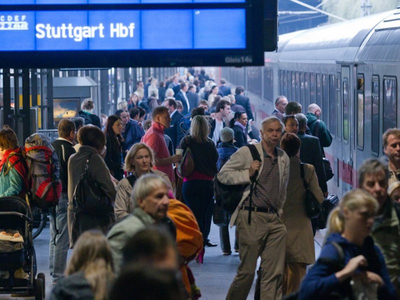 bahnhof passagiere