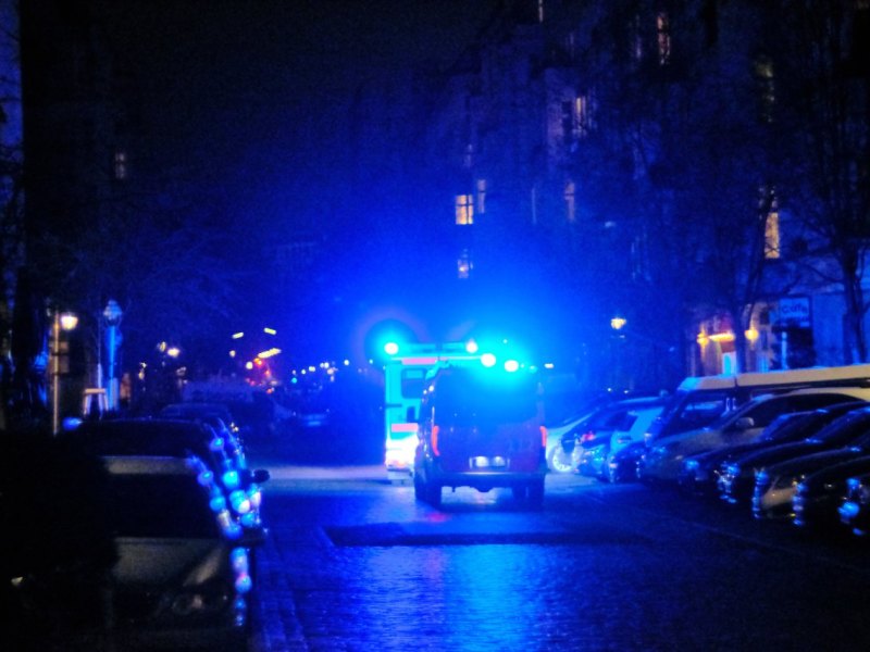 blaulicht nacht peine messer