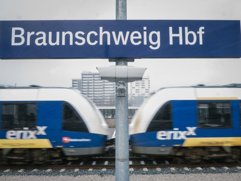 braunschweig bahnhof hauptbahnhof uhr erixx