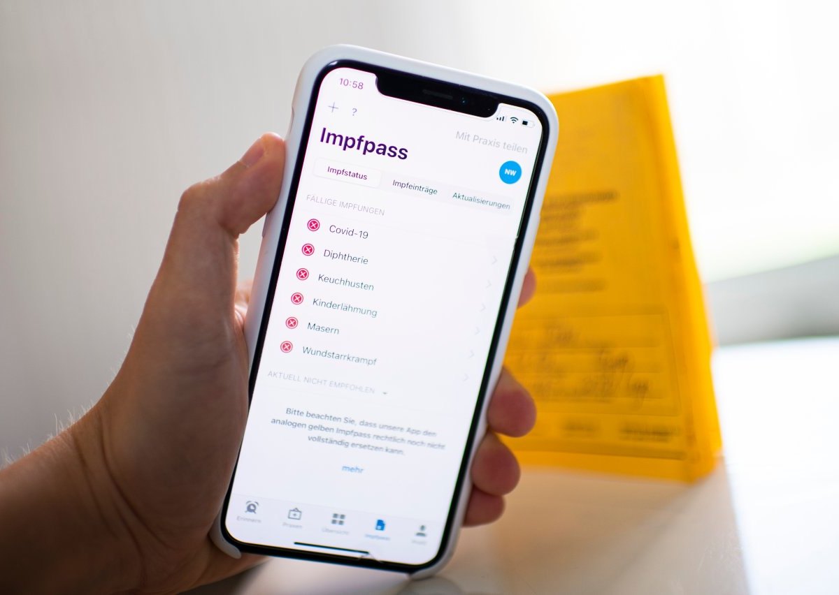 digitaler impfpass smartphone.jpg