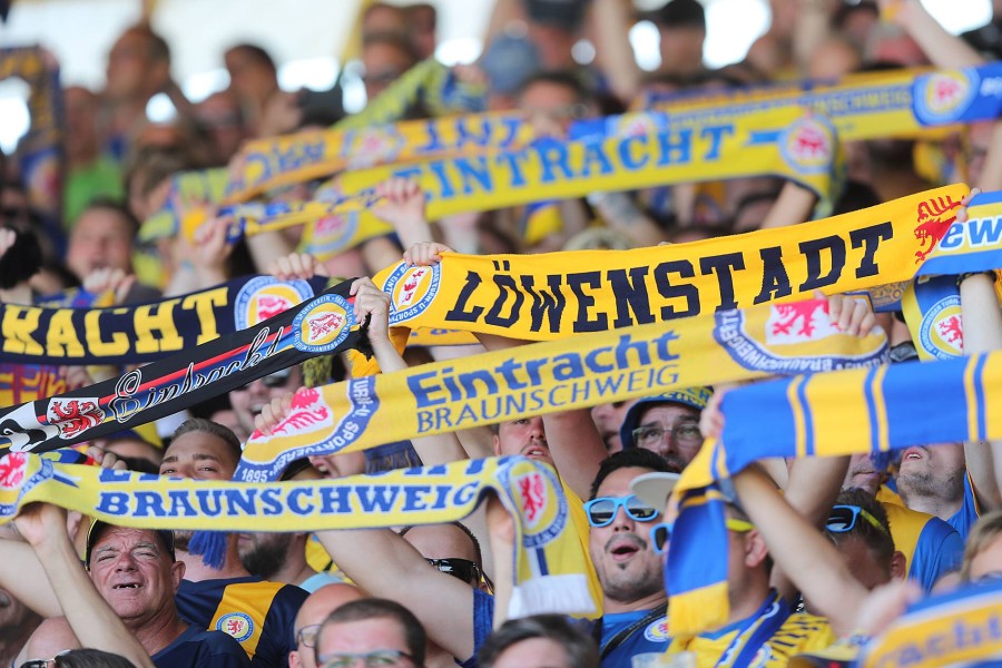 Auch im Eintracht-Stadion dürfte es bald wieder voller werden. (Symbolbild)