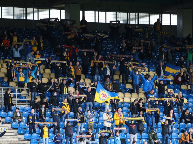 eintracht braunschweig fans.jpg