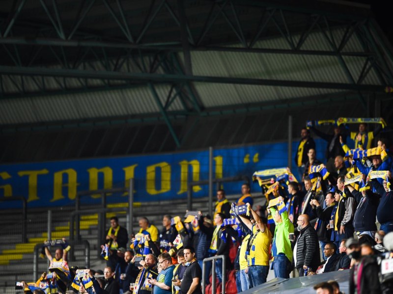 eintracht braunschweig fans tribüne stadion corona impfung viktoria berlin