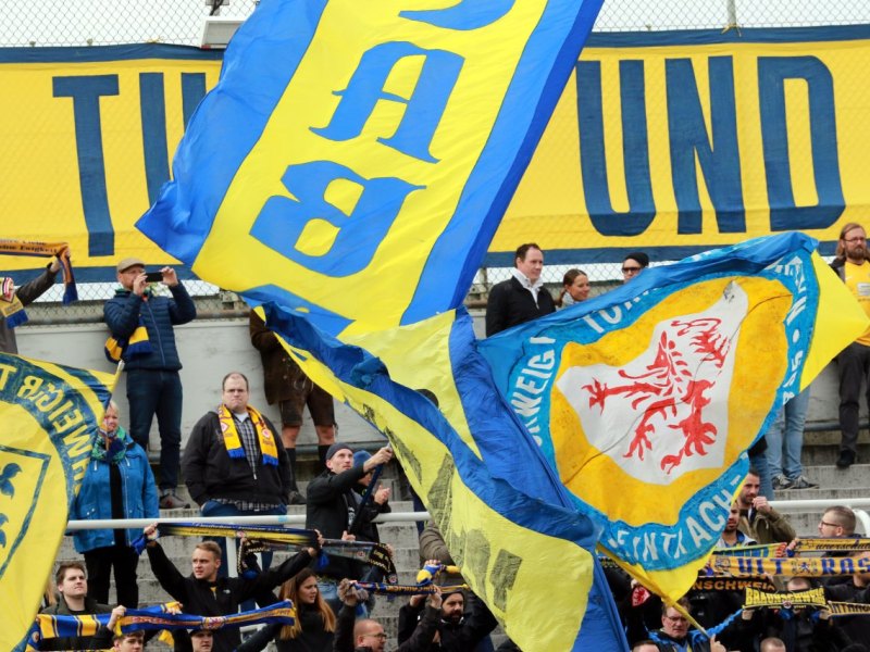 eintracht-braunschweig-ultras.jpg