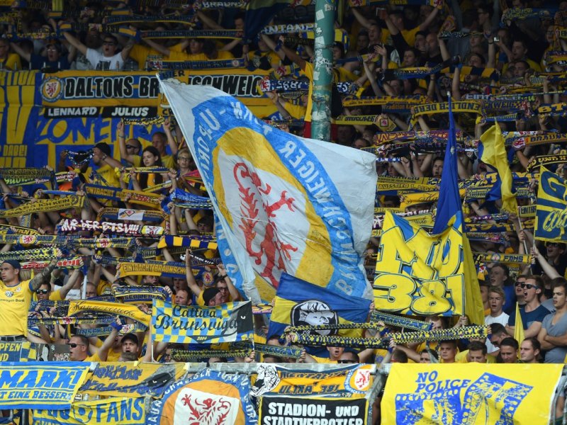 eintracht fans südkurve